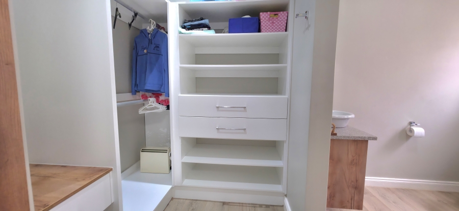 4 Bedroom Property for Sale in Monte Christo Western Cape